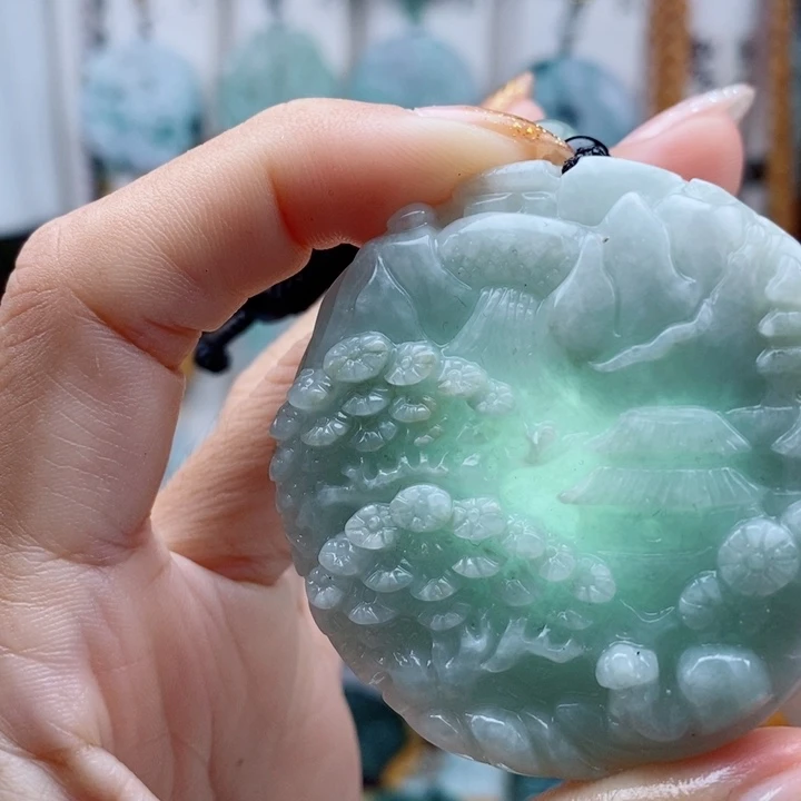 翡翠未镶嵌颈饰翡翠