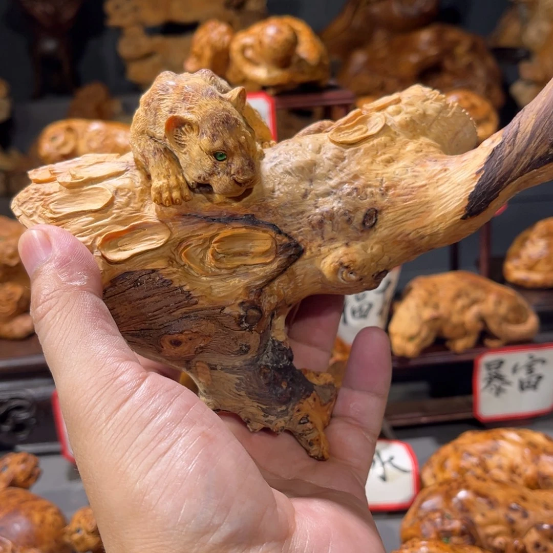 柏木（崖柏）木雕手工把件太行崖柏瘤疤料豹子