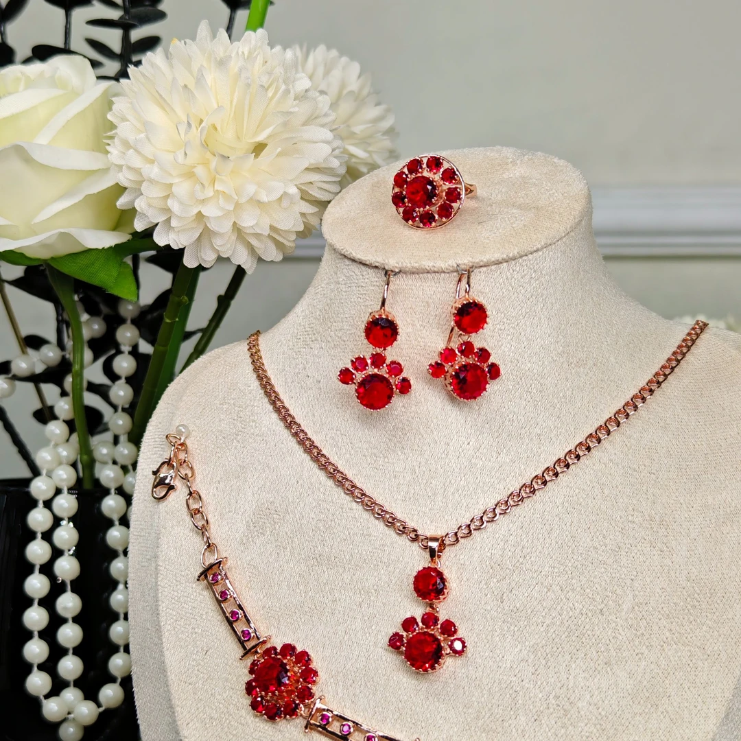 铜合金亚克力项链 铜合金项链玫瑰金色轻奢kizilaltunpasun