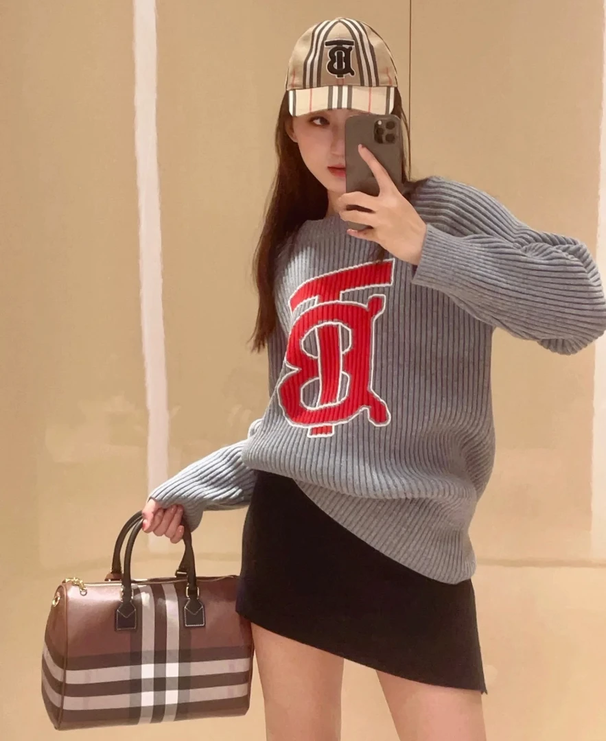 95新 BURBERRY/博柏利 bb一二九三 绵羊毛 logo针织毛衣 XS码