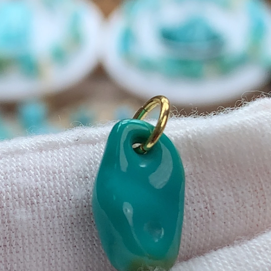 喂***？绿松石未镶嵌原矿绿松石随行侧挂