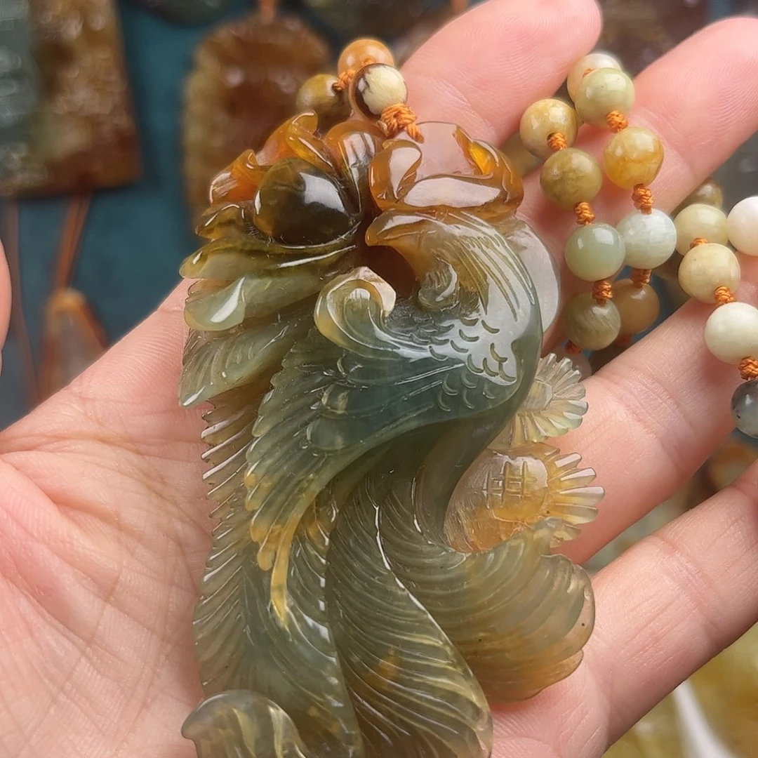 蛇纹石玉未镶嵌颈饰