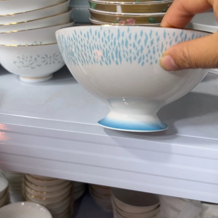 瓷片六寸面碗两个微瑕