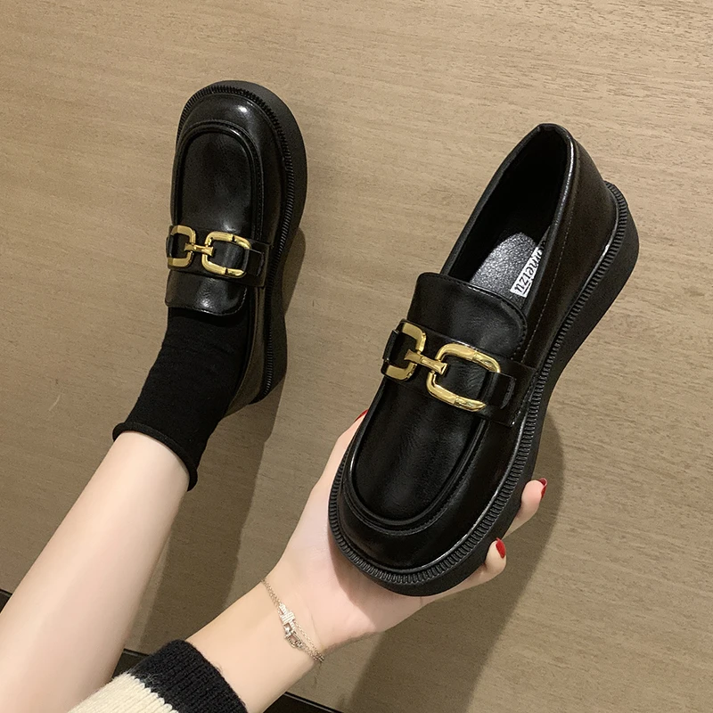 软底乐福鞋女一脚蹬2025秋新款平底单鞋黑色复古百搭英伦风小皮鞋