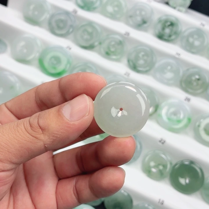 翡翠未镶嵌颈饰缅甸天然A货翡翠29.6-6.4