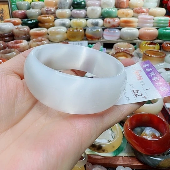 变石猫眼手镯未镶嵌邢*