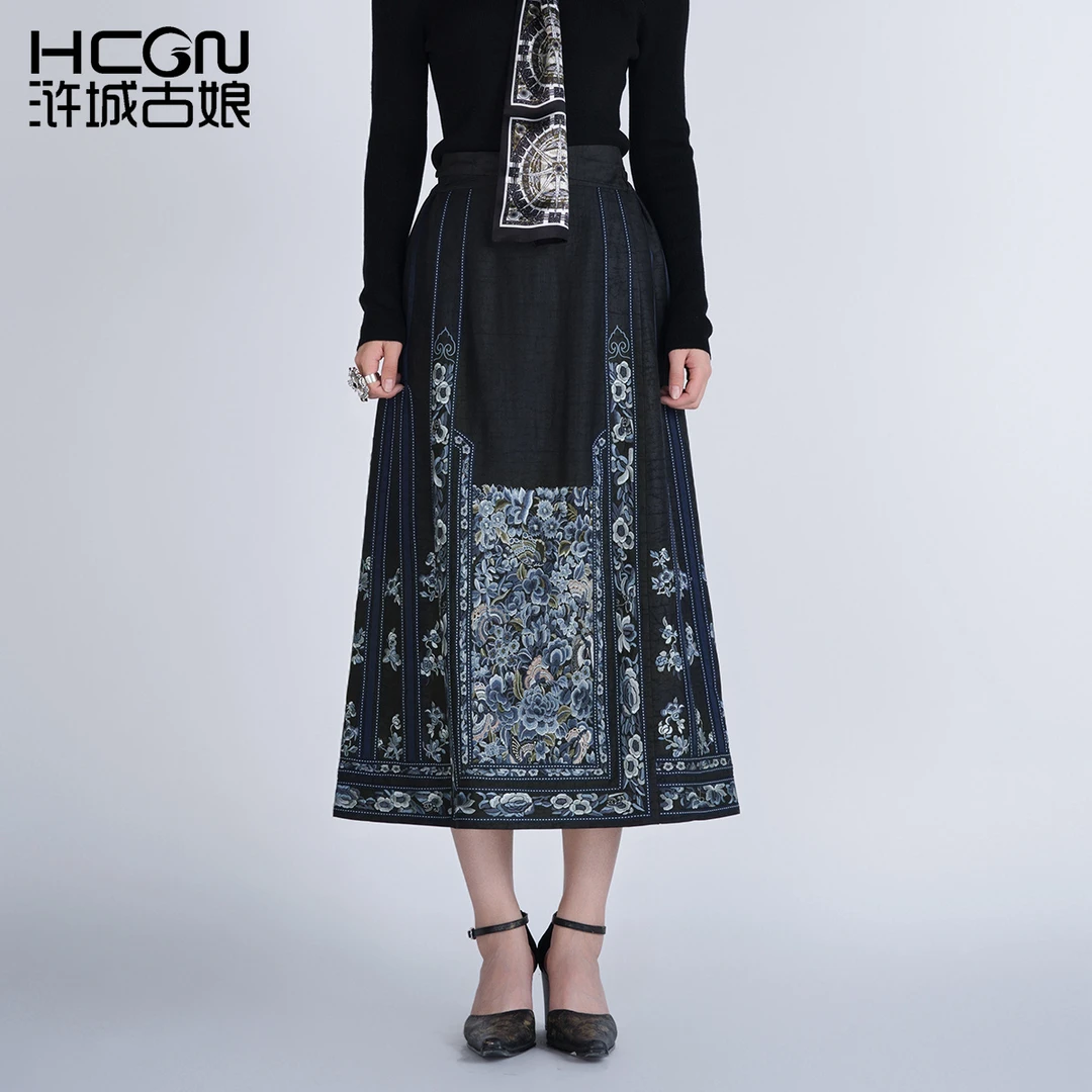 中国风中国刺绣高级感蝶戏牡丹香云纱马面裙BCL19771