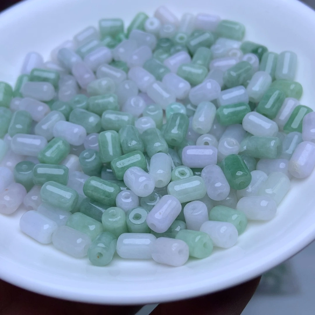 未镶嵌手链翡翠卡4.8乘7.2冰绿白东瓜50个