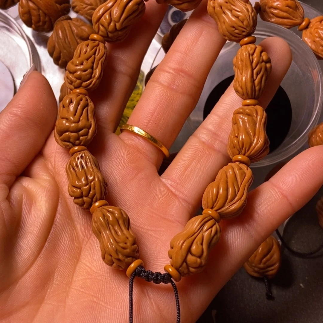 吊坠桃核陕西秦岭山桃核