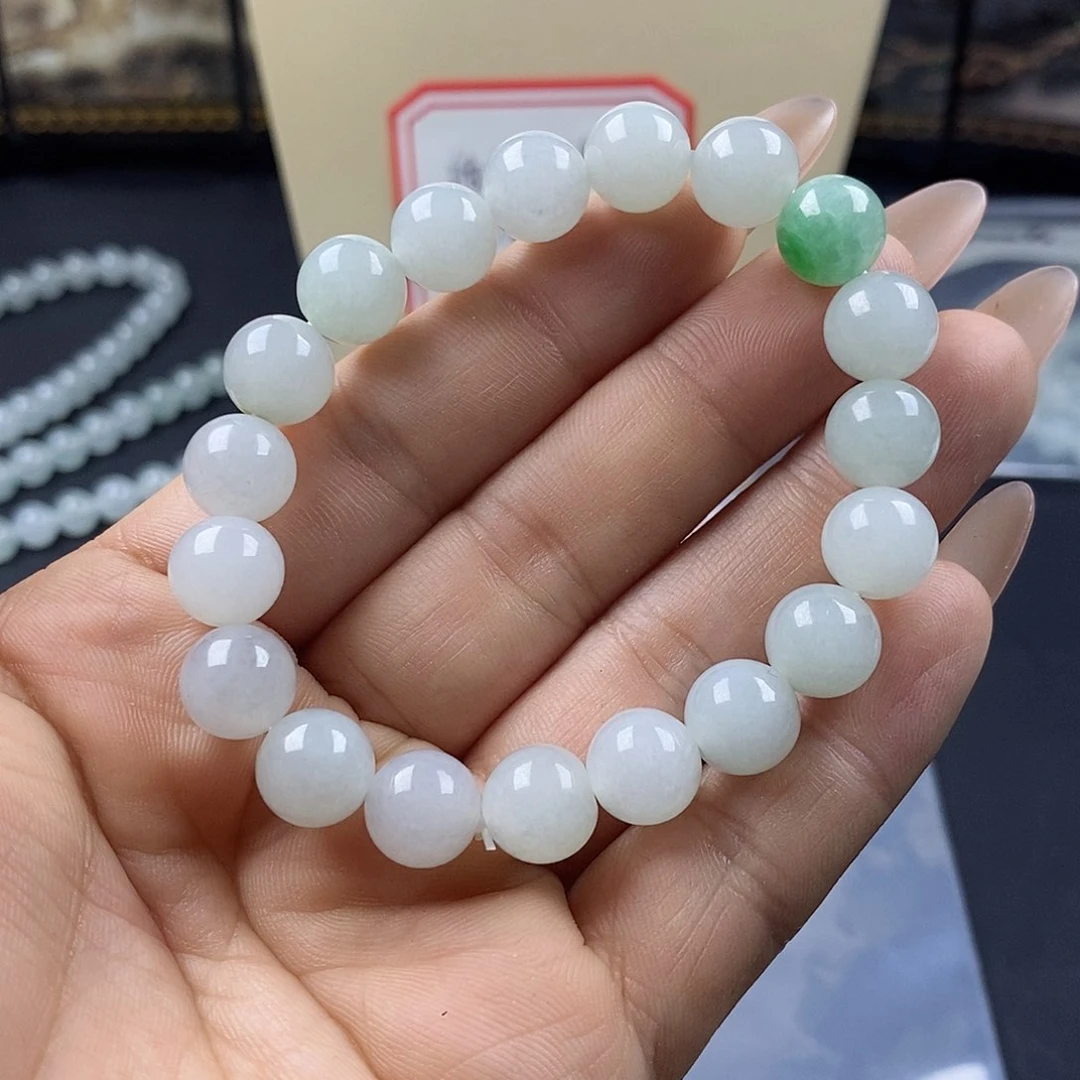 定制翡翠未镶嵌手串