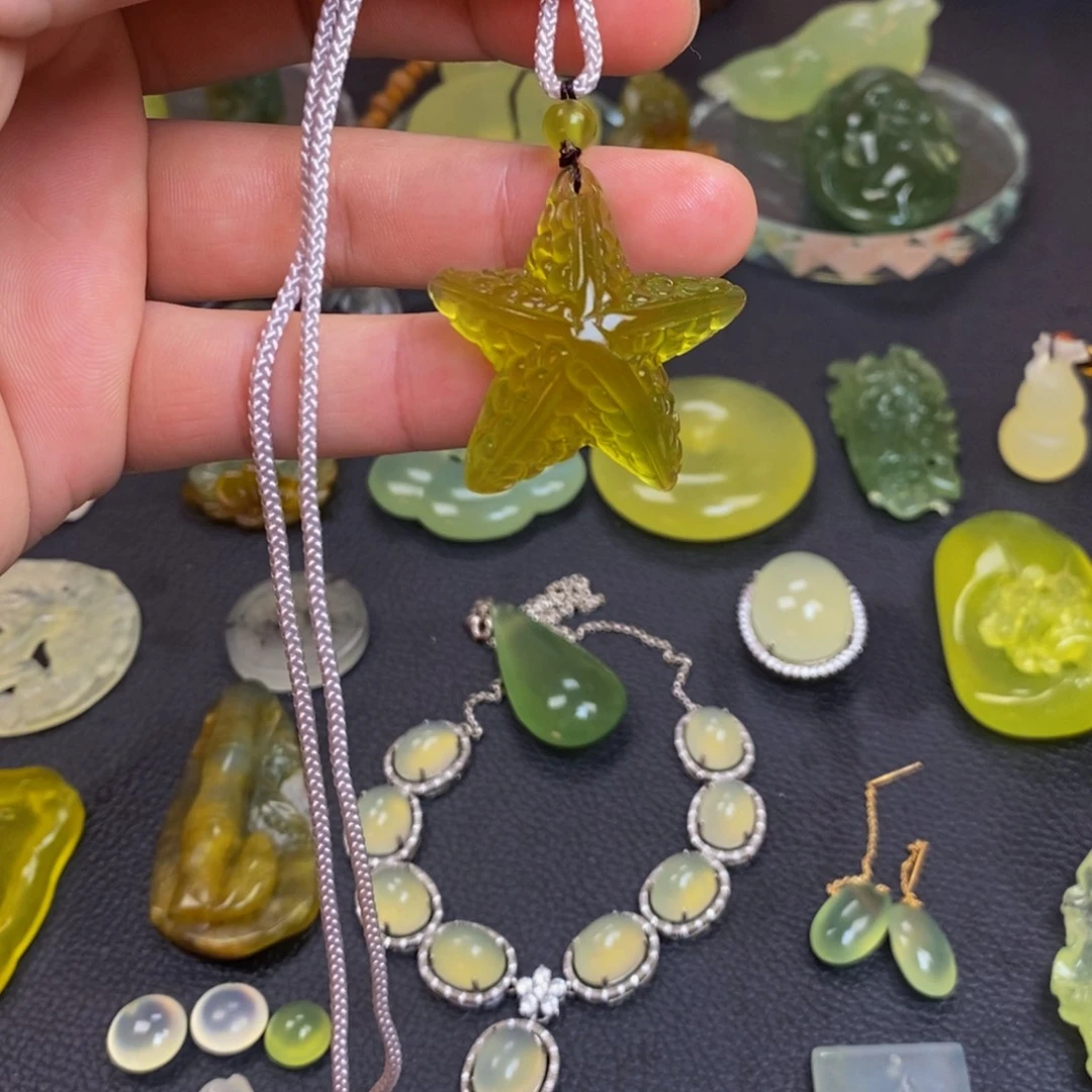 蛇纹石玉合金颈饰