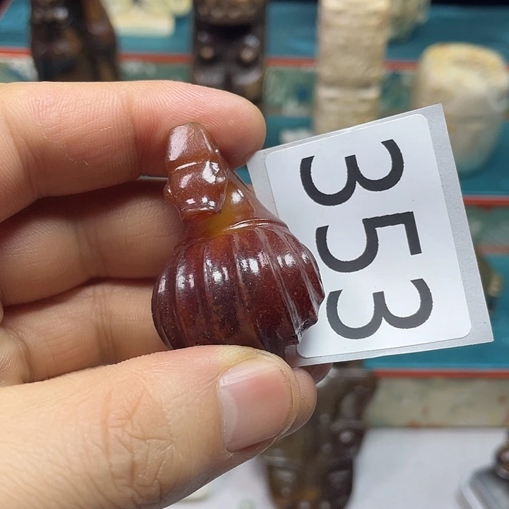 和田玉（糖玉）未镶嵌颈饰