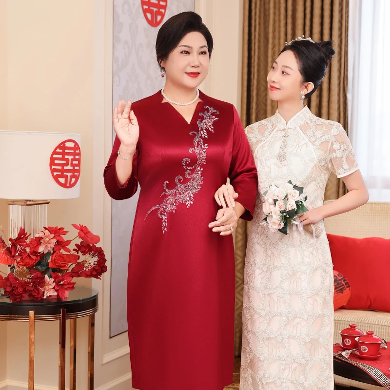 喜妈妈高端轻奢高级感婚宴礼服结婚连衣裙洋气喜婆婆2025新款婚服