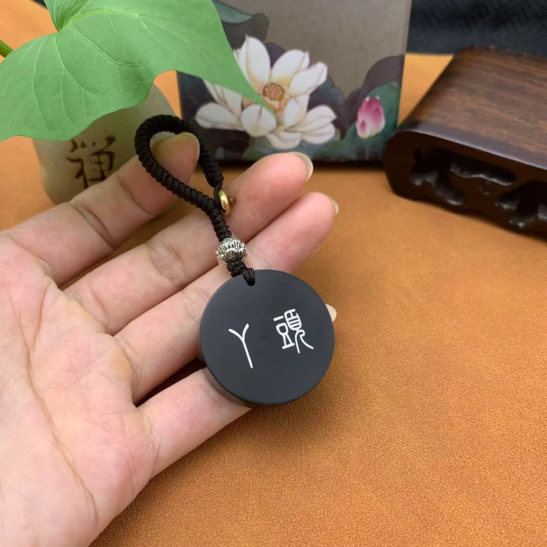 手工镶银片 丫头 圆形檀木钥匙扣情侣挂件