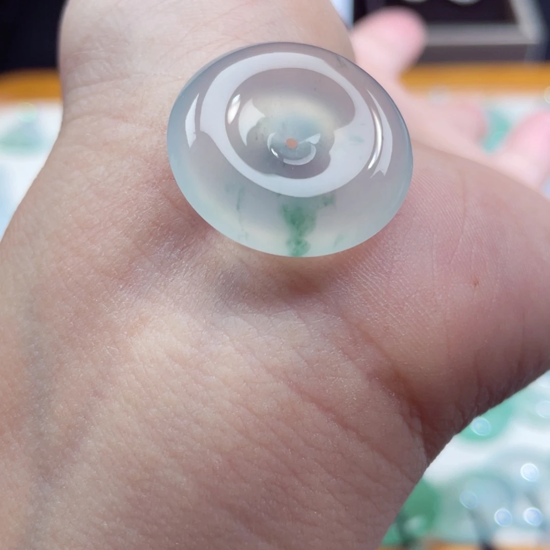 颈饰未镶嵌翡翠平安扣