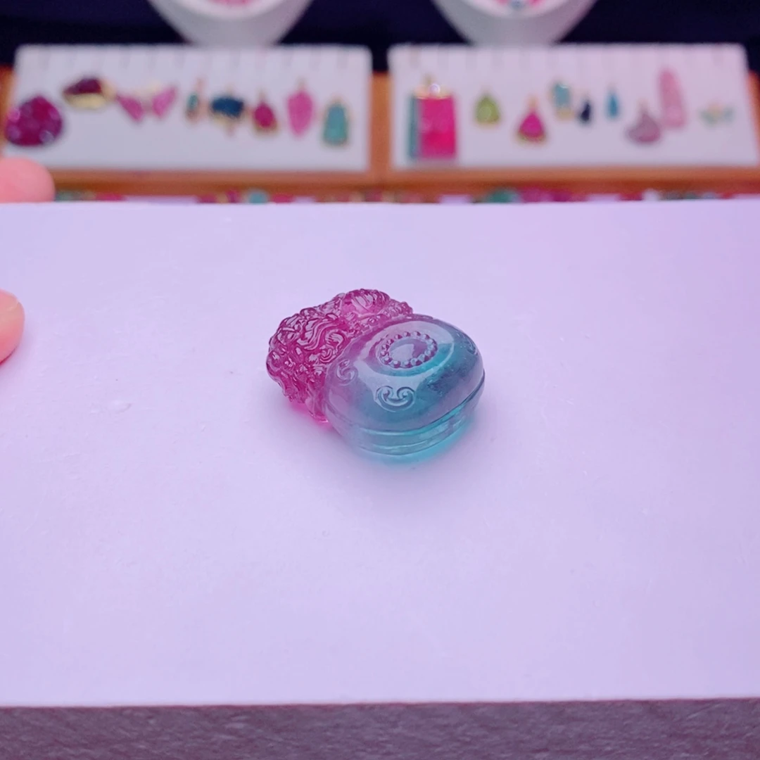 颈饰未镶嵌碧玺西瓜