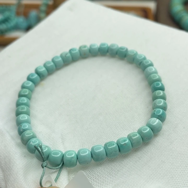 绿松石未镶嵌珠宝