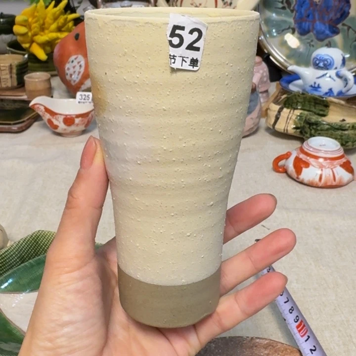 陶泥一个高高的手握