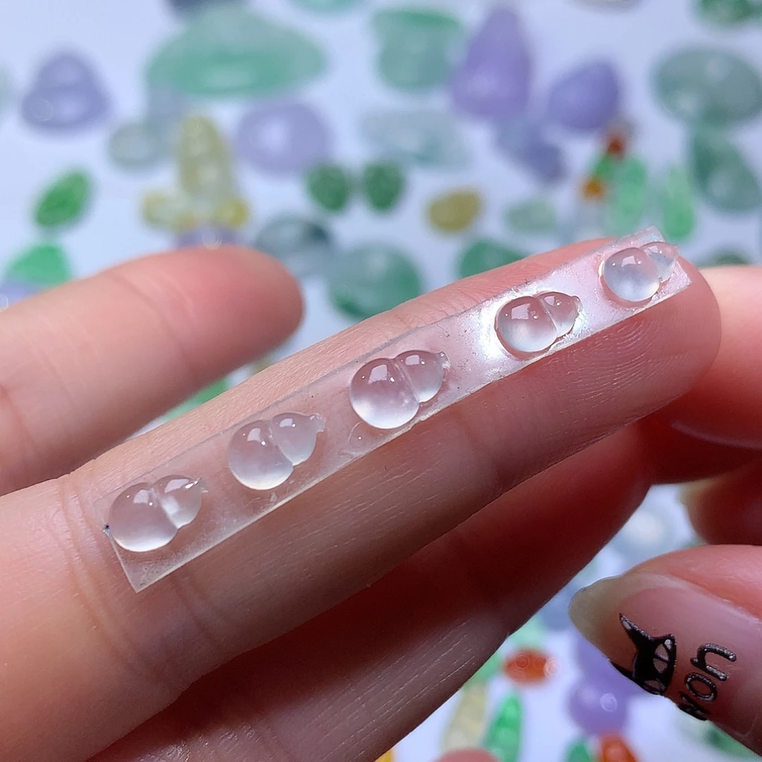 翡翠未镶嵌颈饰葫芦