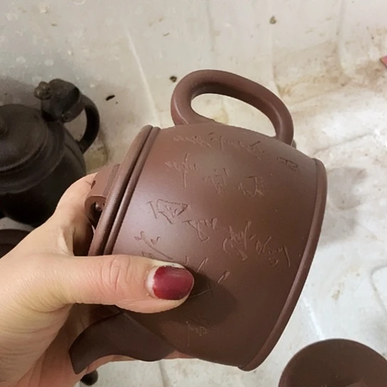 手工制作宜兴紫砂壶