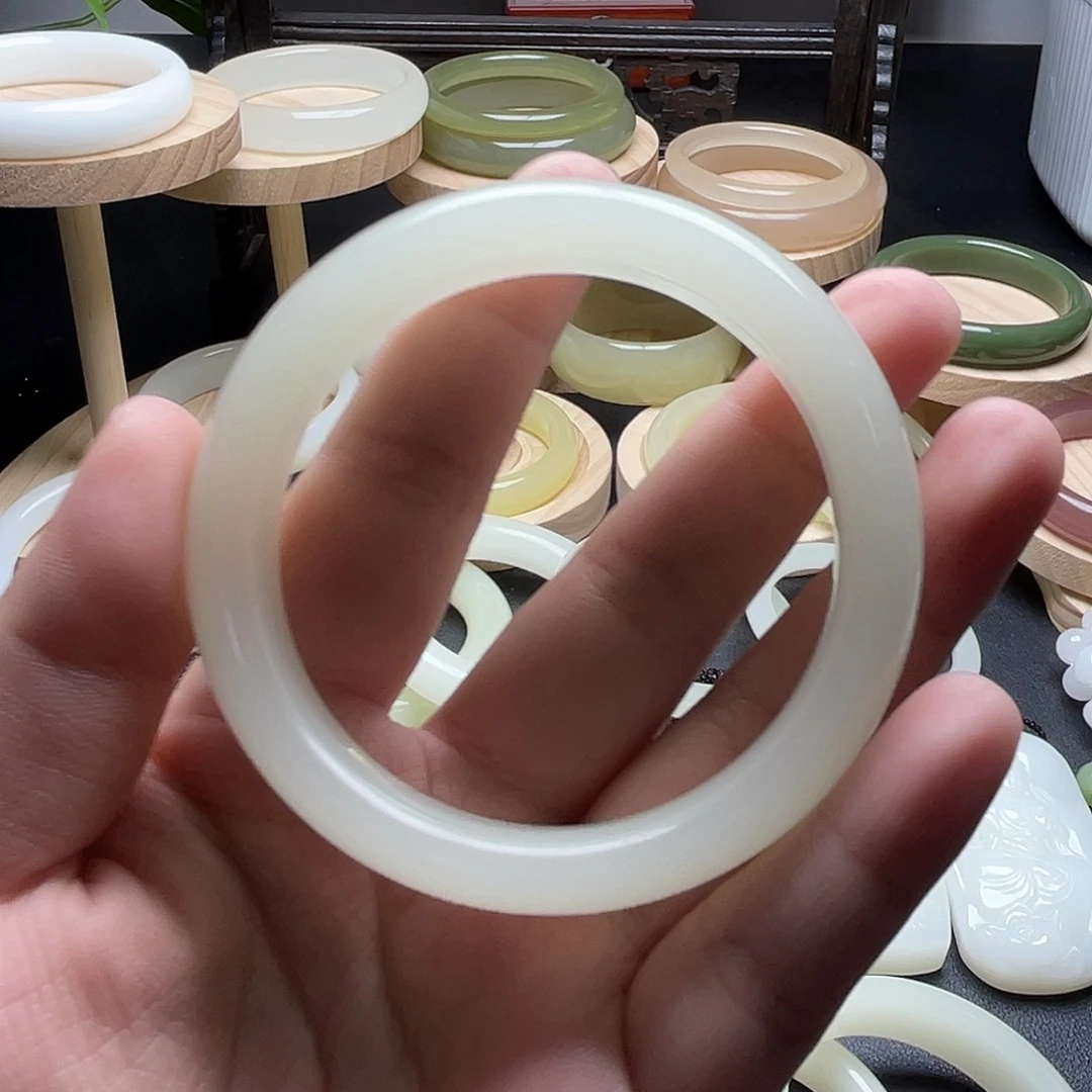 &***&56➕圈口正圈手镯暖白