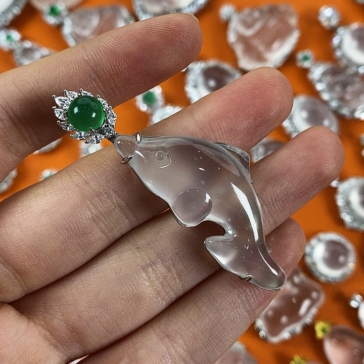 石英质玉银S925镀金镶嵌颈饰