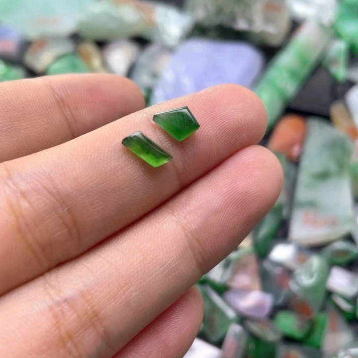 定制翡翠未镶嵌天然翡翠