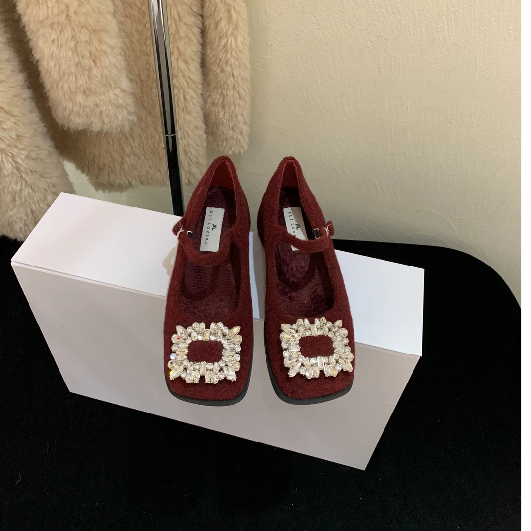 新年红新款2025小方头水钻扣毛呢加绒一字带粗跟晚晚风芭蕾女单鞋