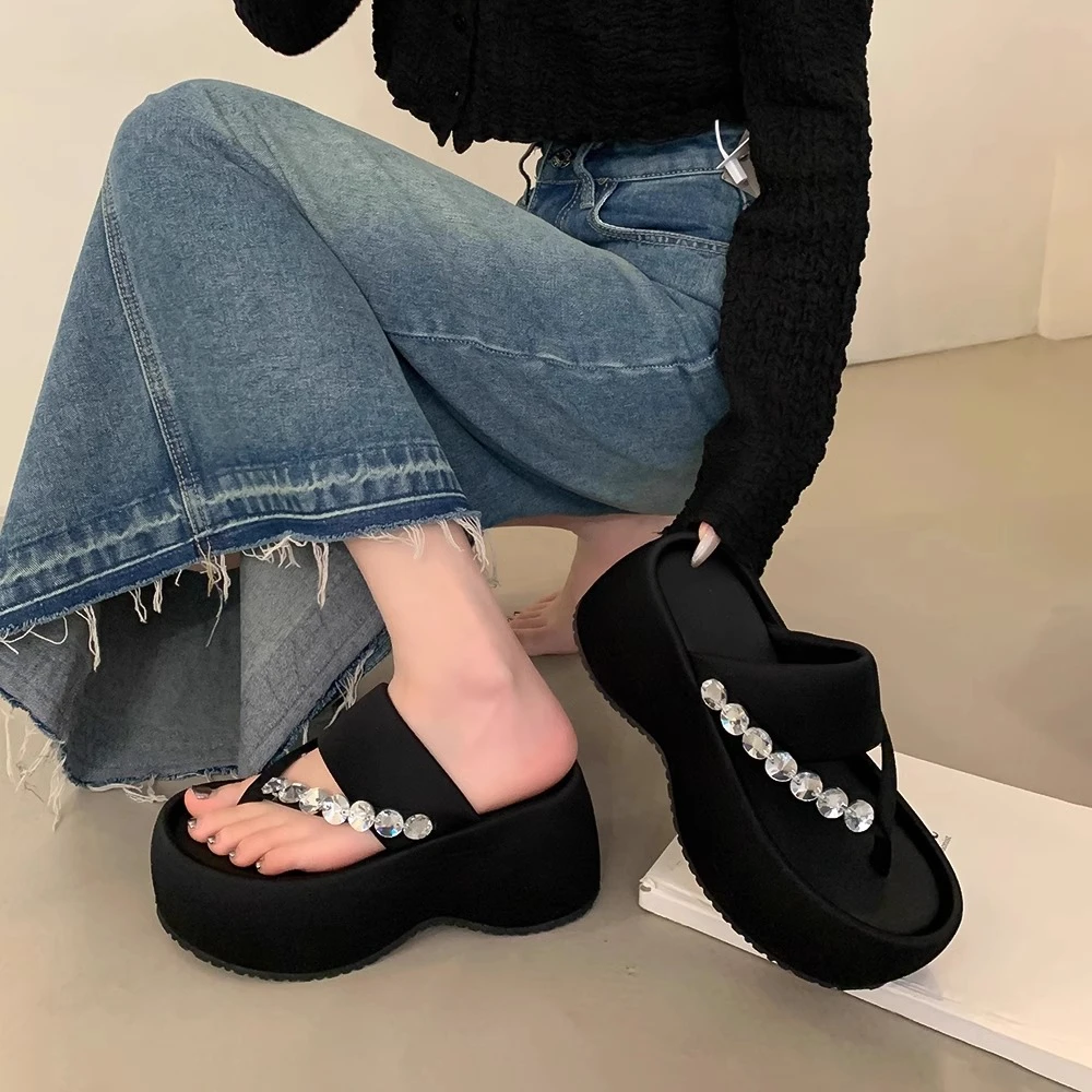 舒适款小个子增高人字拖鞋女夏季外穿松糕底夹脚趾水钻厚底凉拖鞋