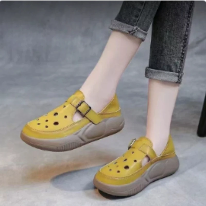 女鞋洞洞鞋休闲松糕跟罗马凉鞋软底复古纯色休闲风