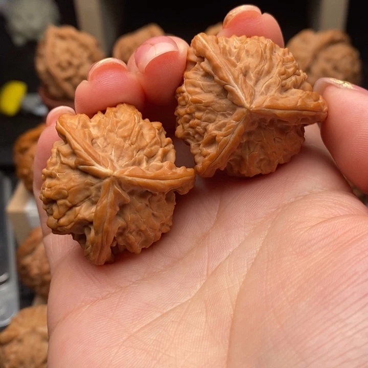 文玩核桃把件34全品三棱