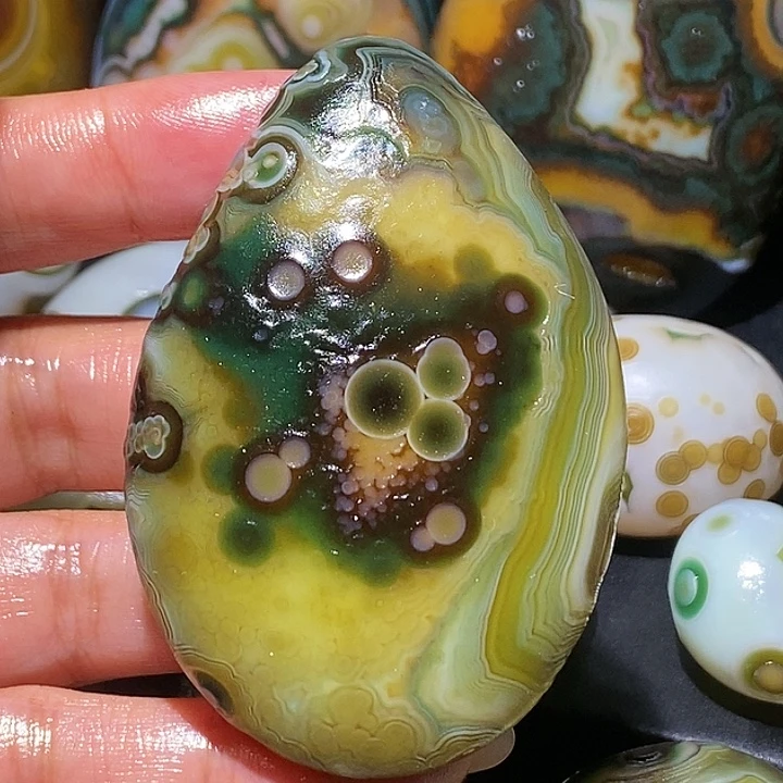 玛瑙/玉髓未镶嵌珠宝奇石68