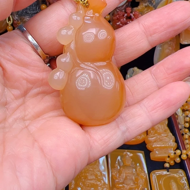石英质玉（黄龙玉）合金颈饰