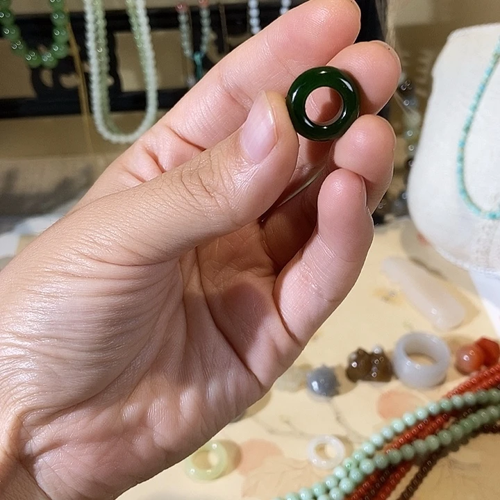 未镶嵌和田玉（糖玉）挂件这个