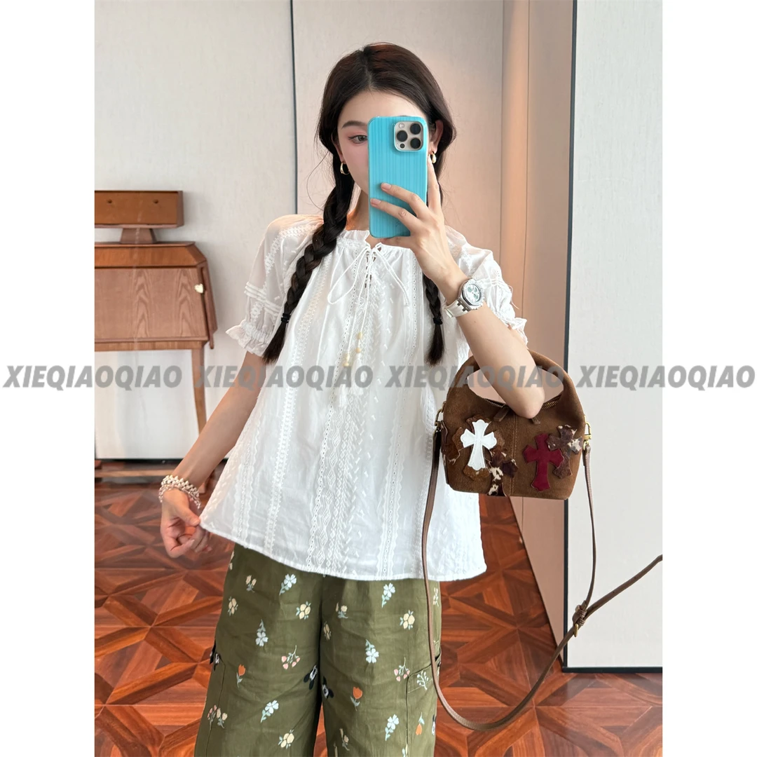 谢荞荞「锦绣花边」夏季领口系带刺绣灯笼袖拼接镂空蕾丝T恤上衣