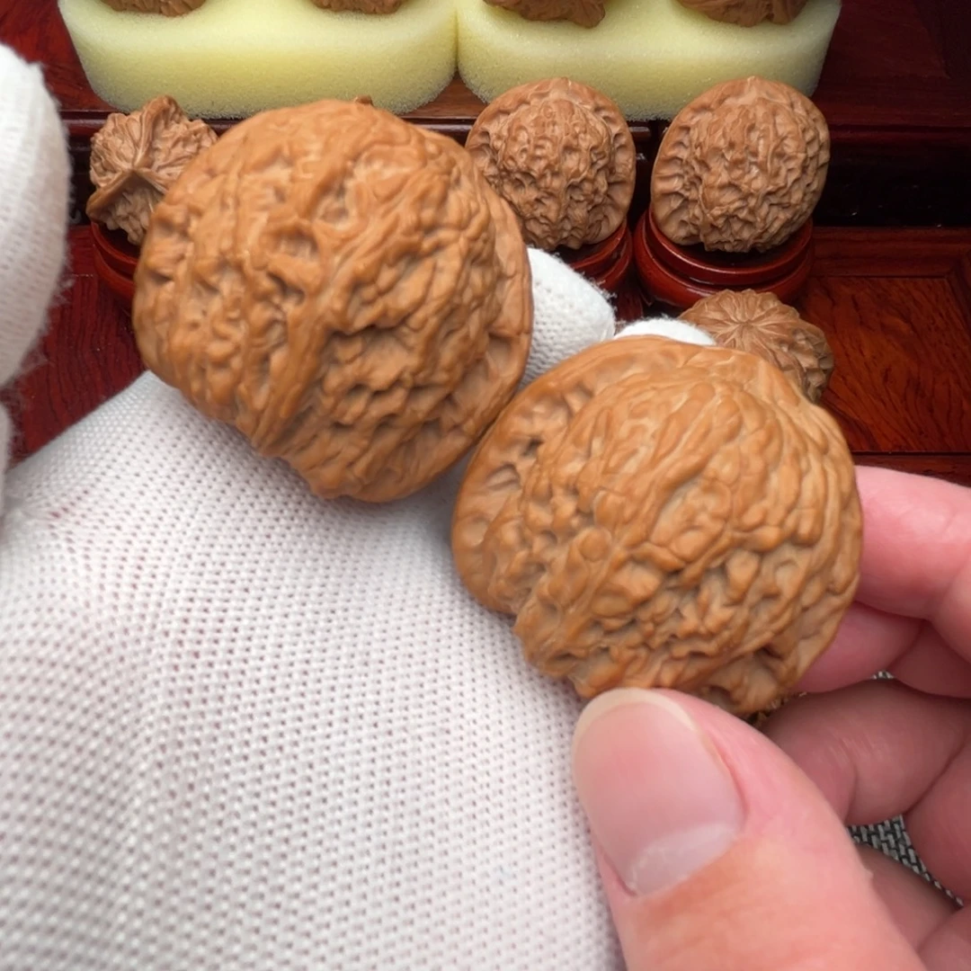 文玩核桃吊坠绣球43尺全品