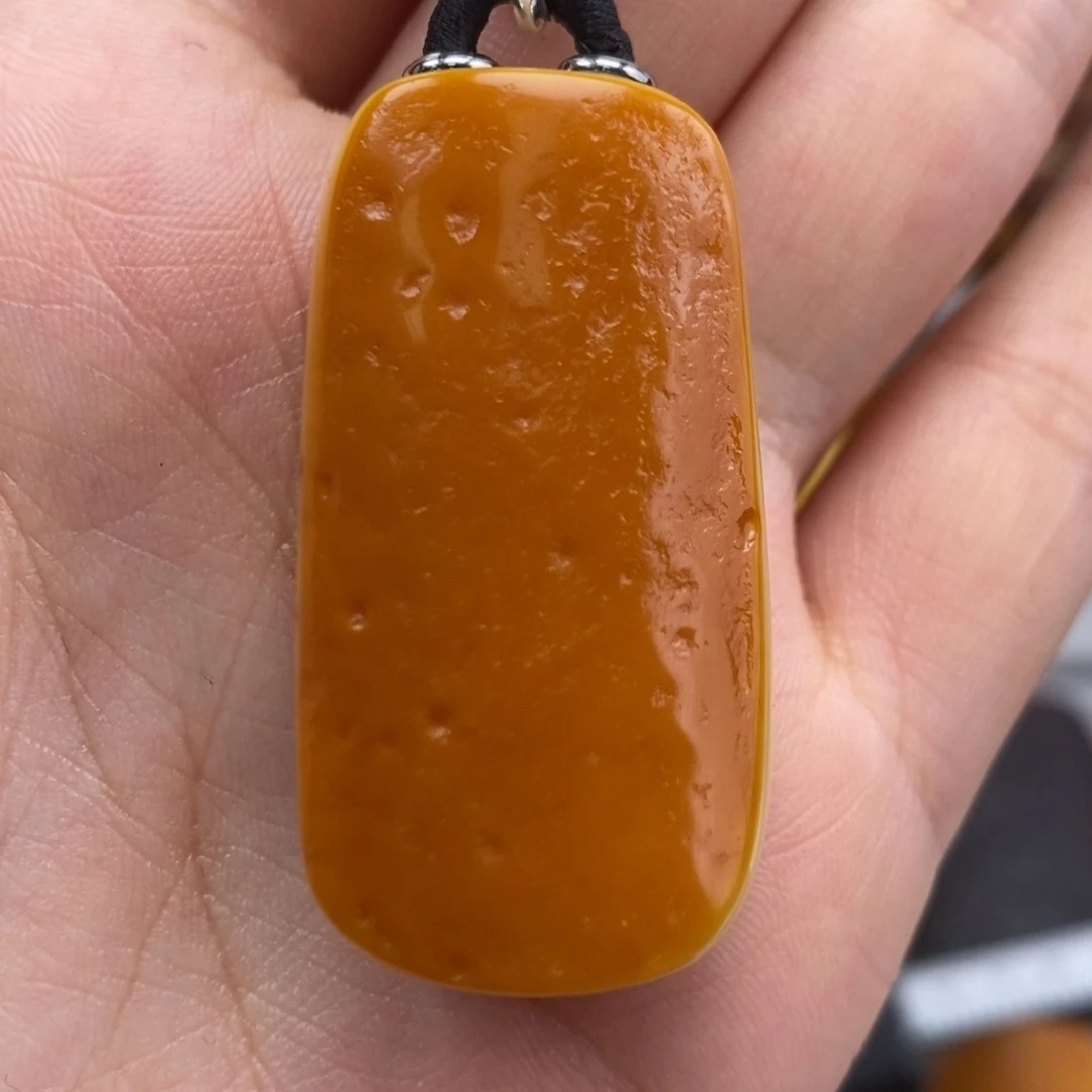 琥珀吊坠(赠链)未镶嵌