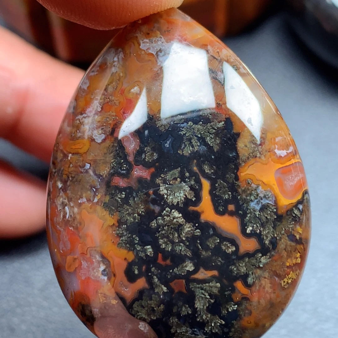 未镶嵌颈饰玛瑙/玉髓彬**礼