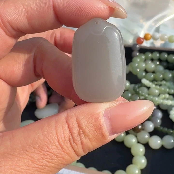 和田玉未镶嵌颈饰32.2李