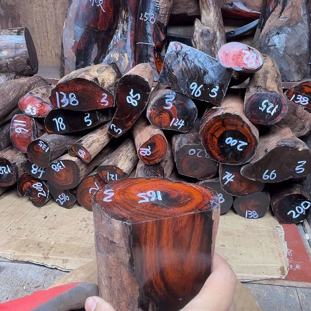 c***以檀木大红酸枝交趾黄檀