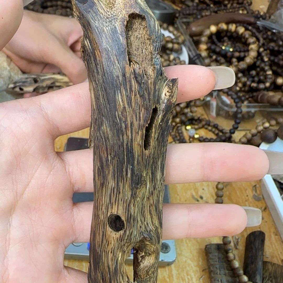 沉香碎屑沉香海南莺歌绿天然虫漏12g