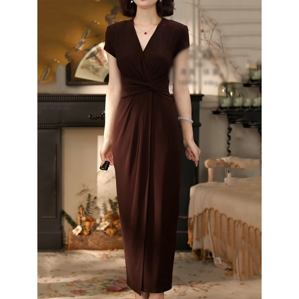 高级感洋气纯色扭结收腰大弹力包臀裙2025夏季新款气质优雅连衣裙