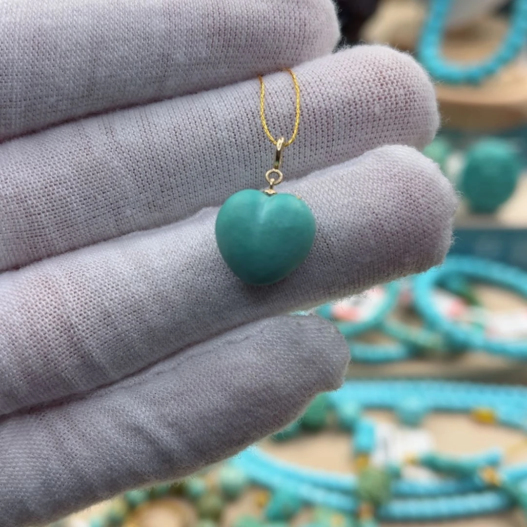 绿松石配饰未镶嵌