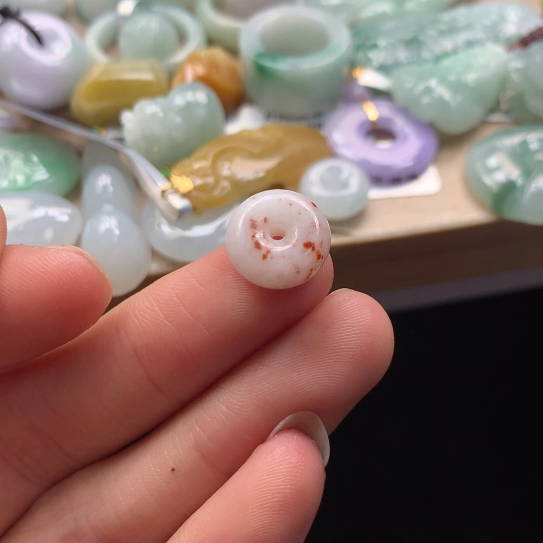 颈饰未镶嵌翡翠吊坠