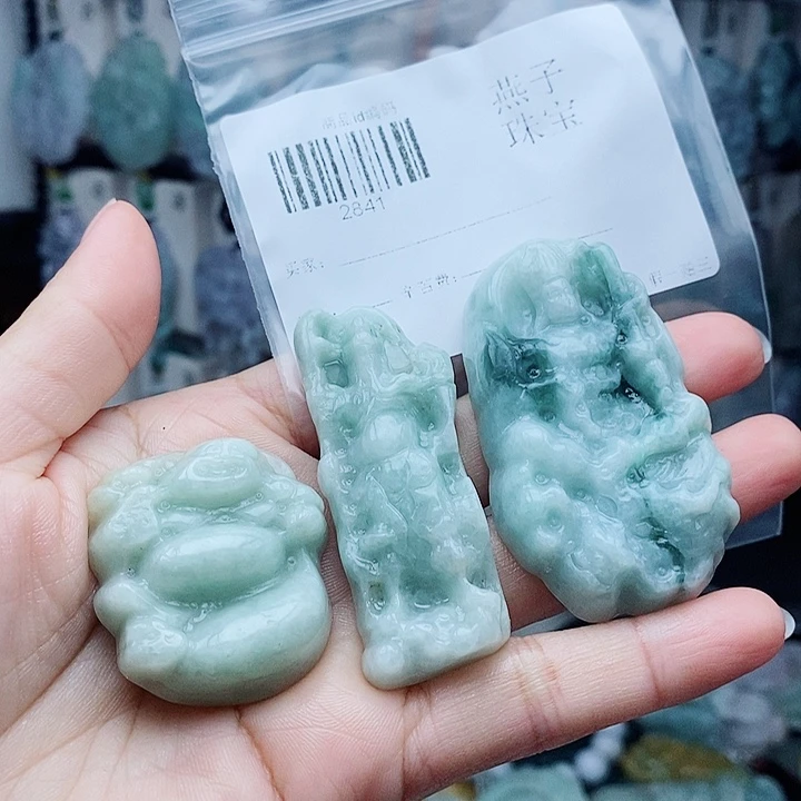 翡翠未镶嵌颈饰翡翠