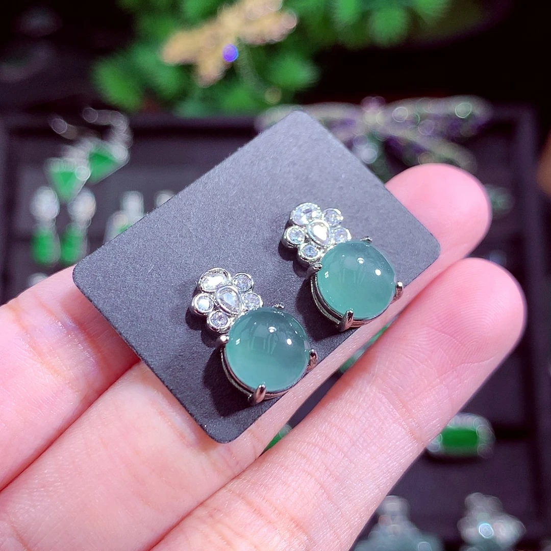 颈饰未镶嵌翡翠天然