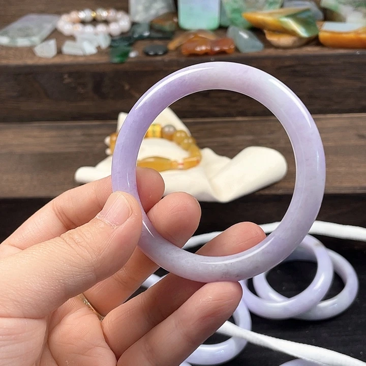 翡翠手镯未镶嵌冰茄紫小条子有纹