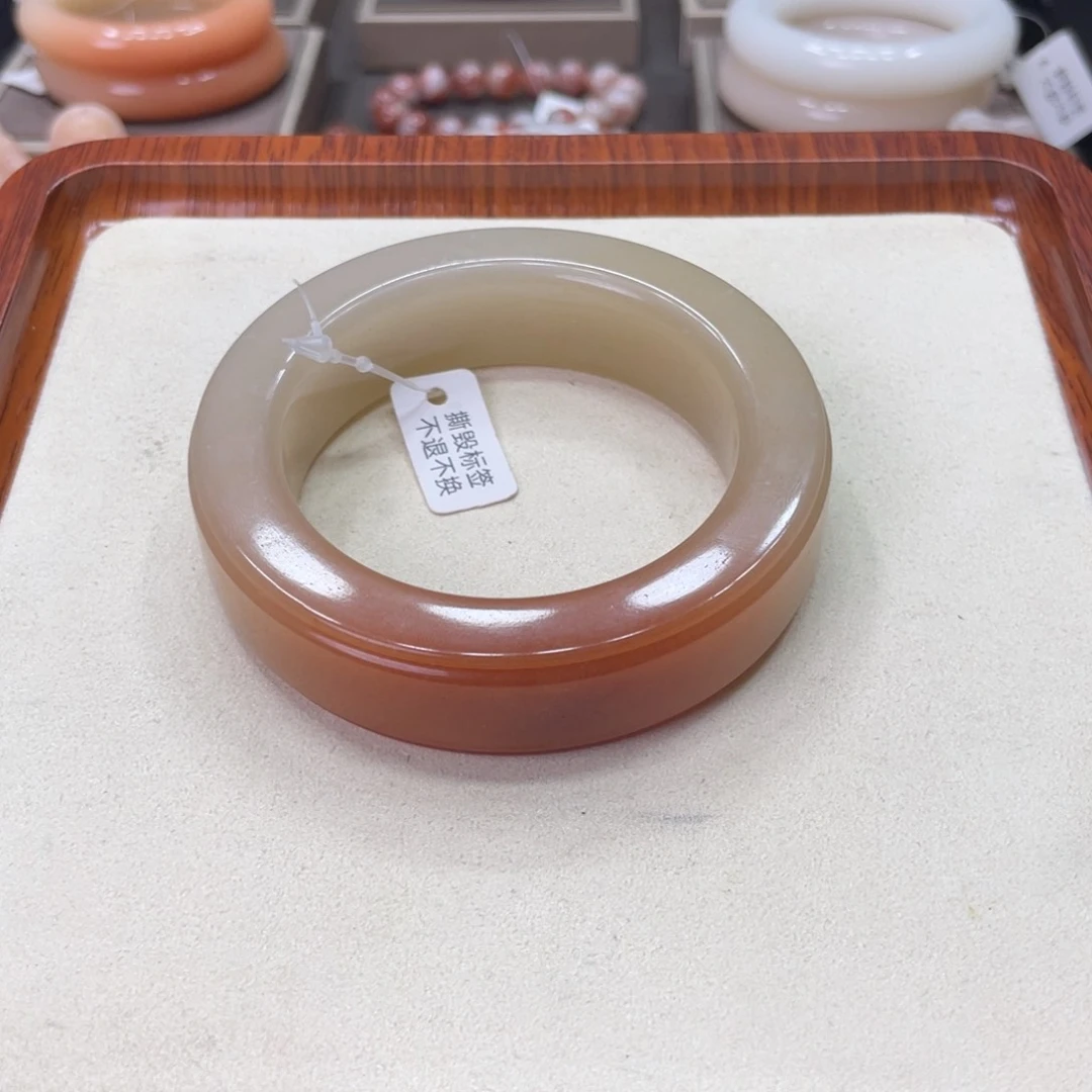 未镶嵌手镯石英岩玉芭***师