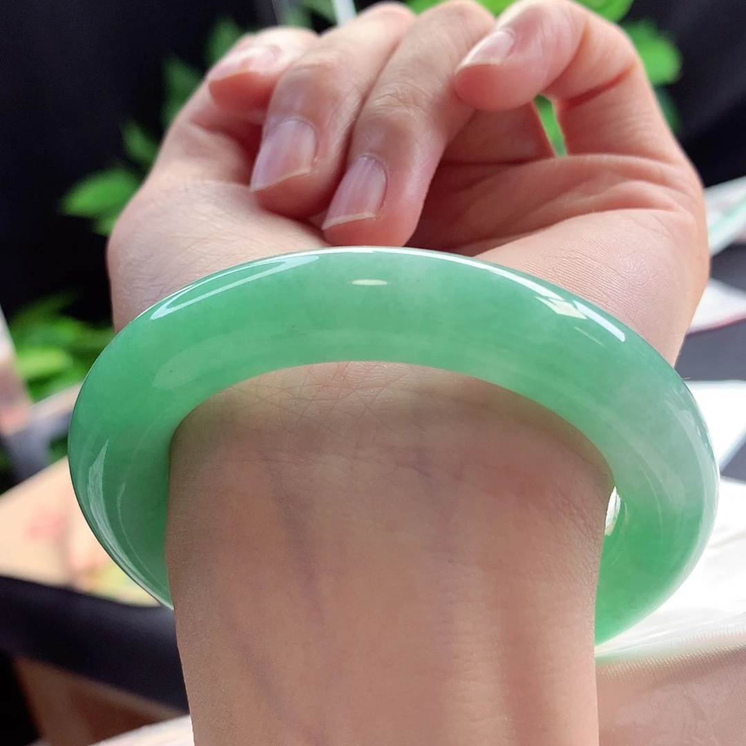 未镶嵌手镯翡翠53-55圈口满色正果阳绿胖圆五星强推10号