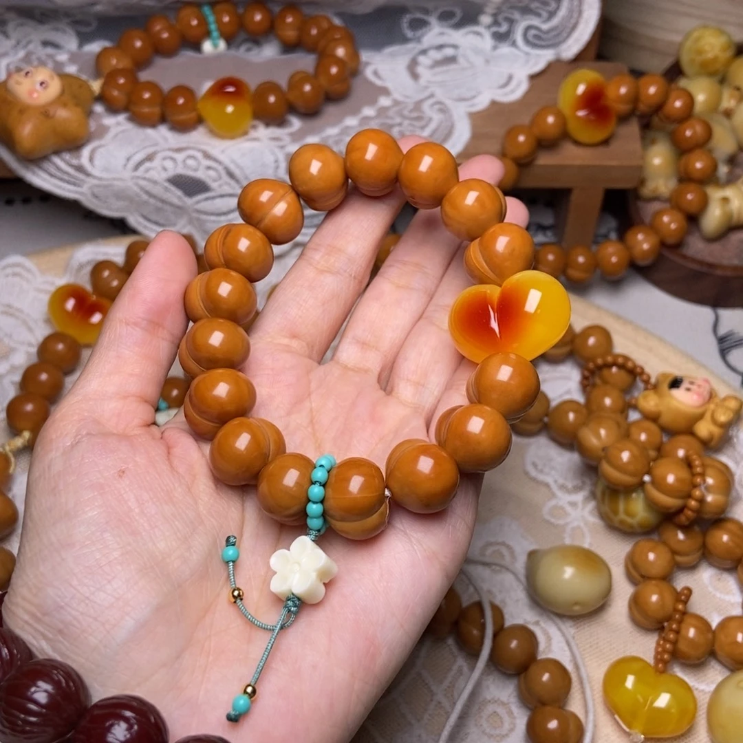 猴头核桃吊坠屁桃玻璃底卡15